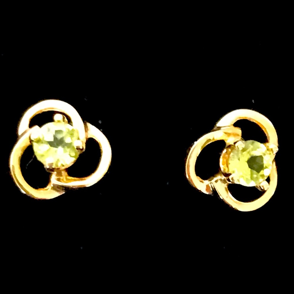 14K Yellow Gold Peridot Knot Post Earrings